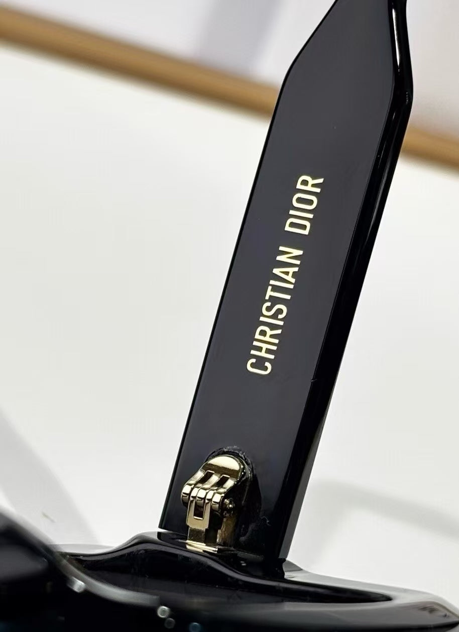 DR Square-framed Black-rimmed Sunglasses