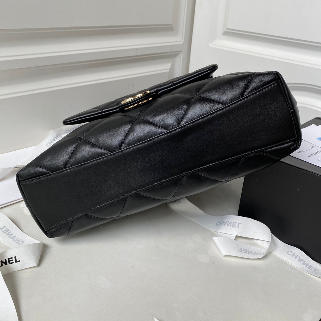 CC LARGE 33 HOBO SHOPPING BAG IN BLACK CALFSKIN