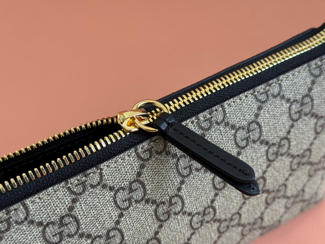 RUBBER EFFECT SMALL WALLET ON CHAIN 22.5 IN BEIGE AND DARK BROWN GG CALFSKIN