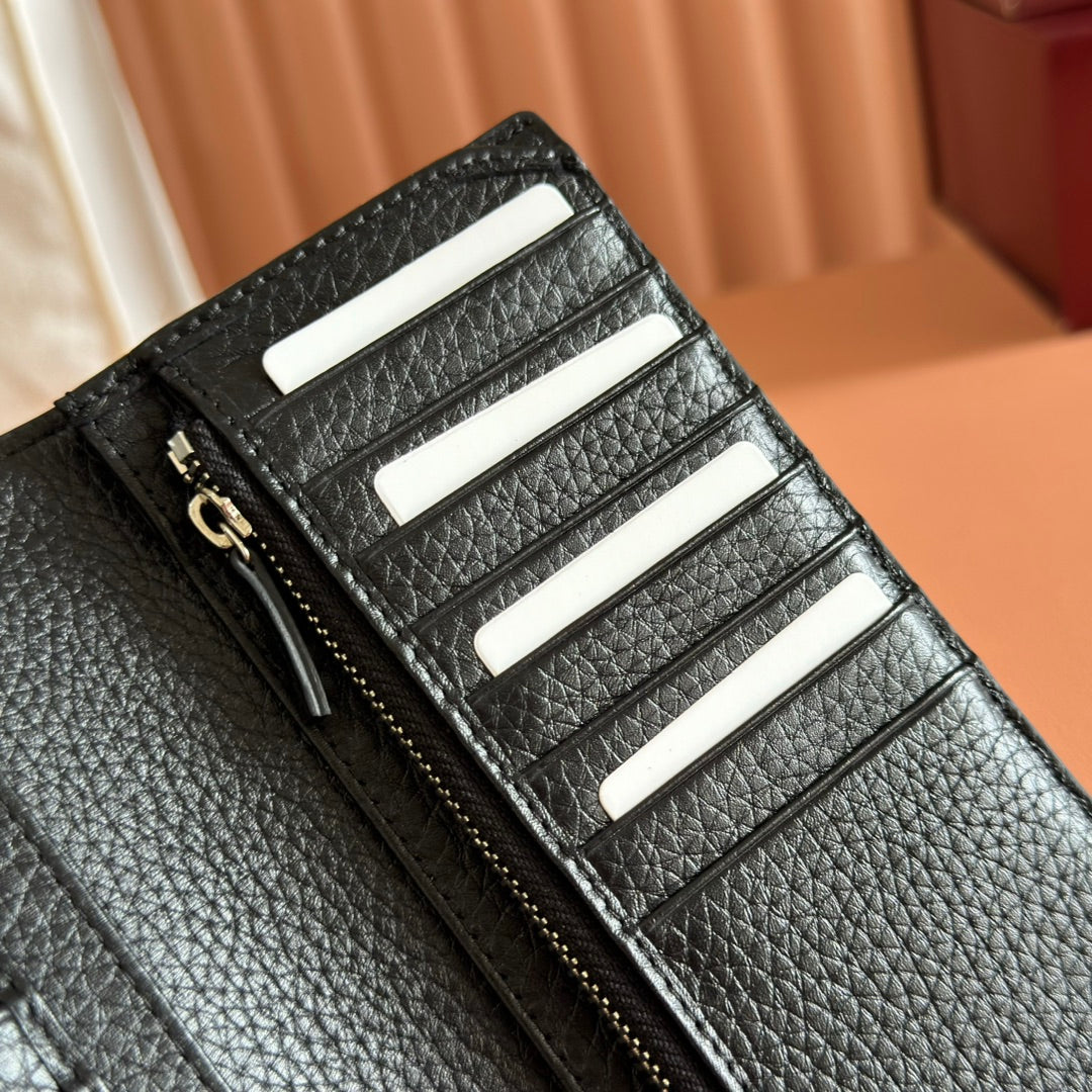 LONG CARD 19 BLACK IN CALFSKIN CASE WITH GUCCI LOGO