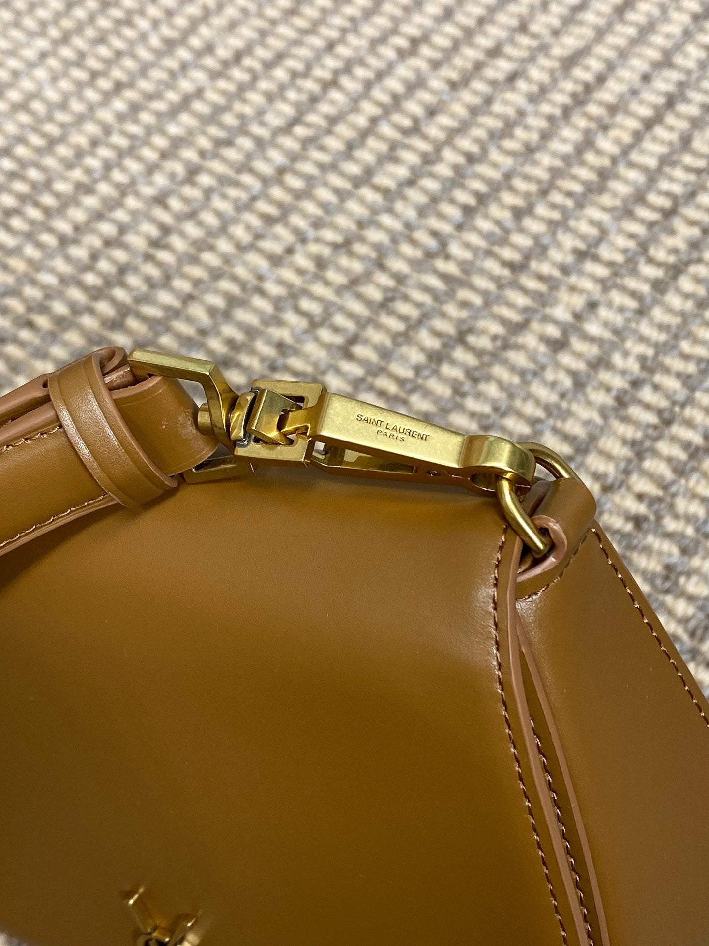 VOLTAIRE TOP HANDLE IN BOX 21 IN TAWNY BROWN CALFSKIN GOLD HARDWARE