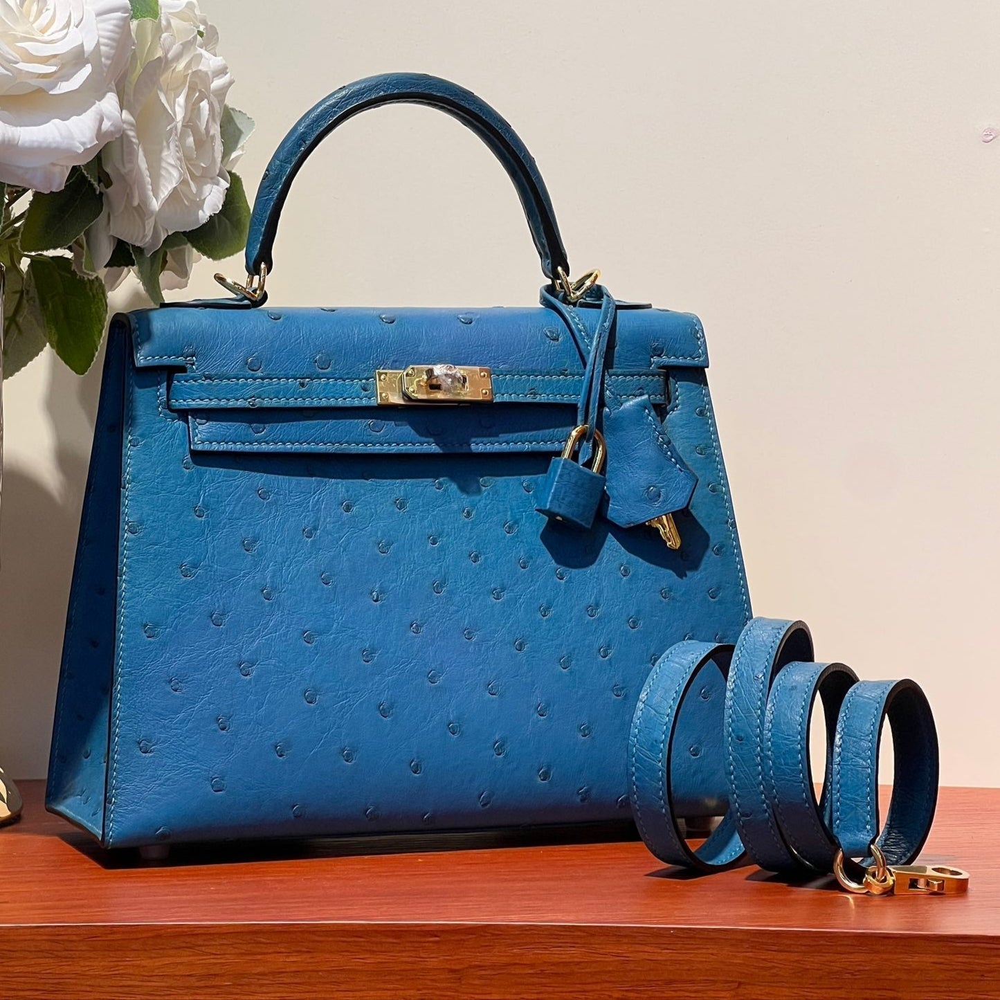KELLY SELLIER 25 BAG IN ROYAL BLUE OSTRICH LEATHER (MADE-TO-ODER)