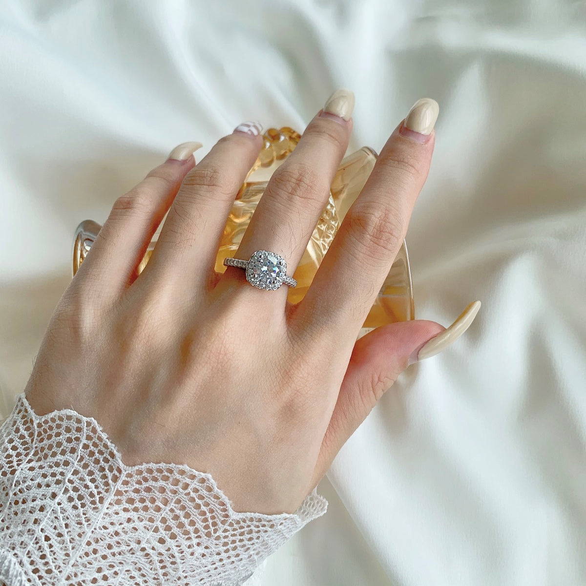 [AURORA]Dazzling Resplendent Round Cut Wedding Ring
