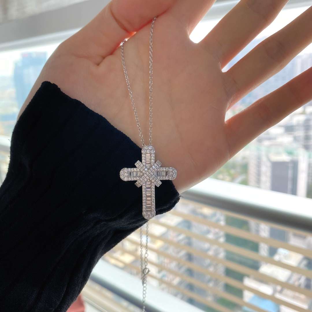 [AURORA]Gypsophila With Dimonds Necklace