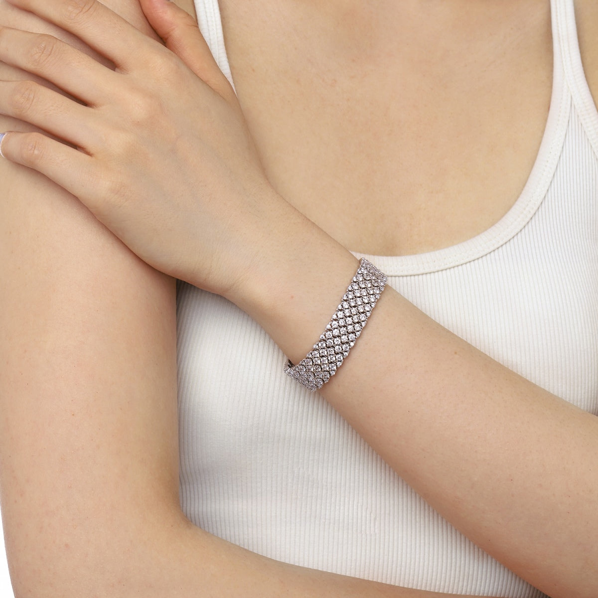 [AURORA]Ornate Elegant Round Cut Party Bracelet