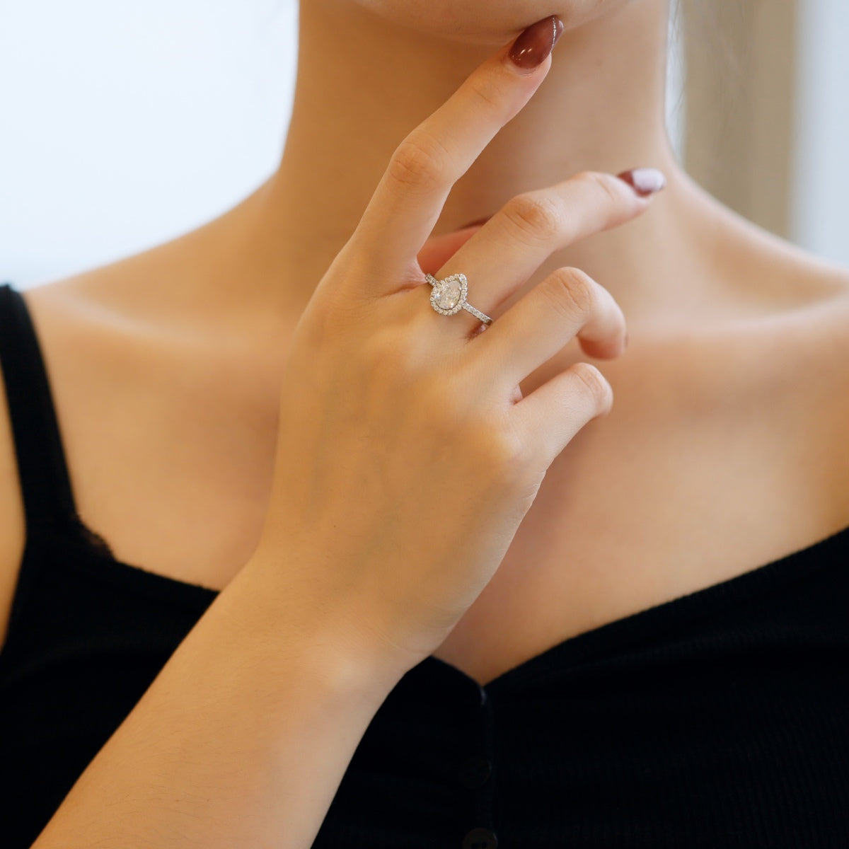 [AURORA]1.0 Carat Luxurious Resplendent Water Drop Shape Wedding Ring