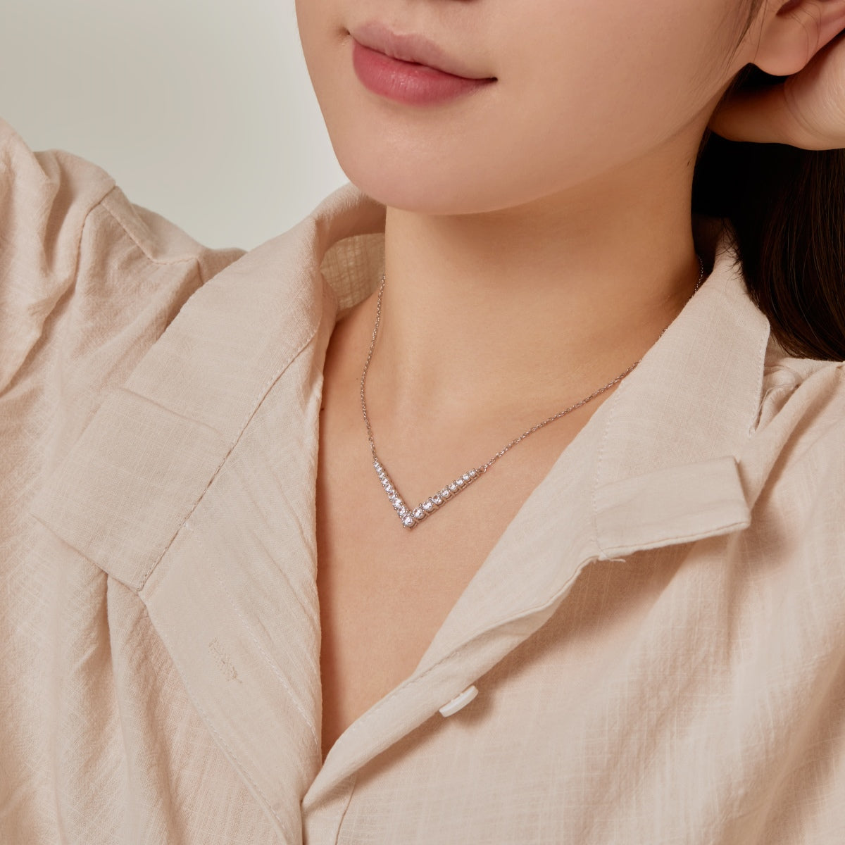[AURORA]Ornate Round Cut Necklace
