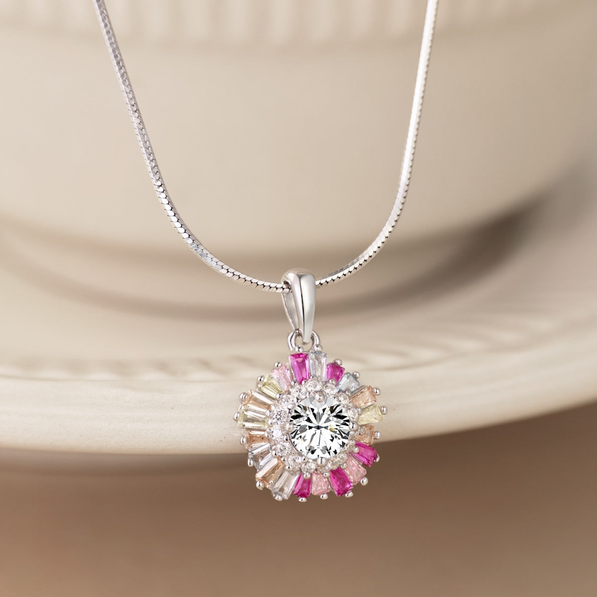 [AURORA]Enchanting Flower Colored Diamond Necklace