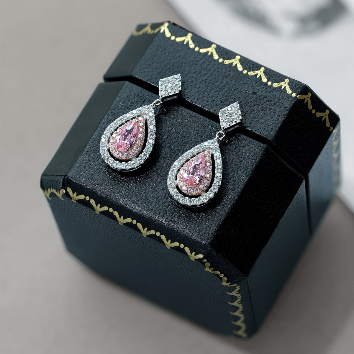 [AURORA]Ornate Delicate Water Drop Shape Banquet Earrings
