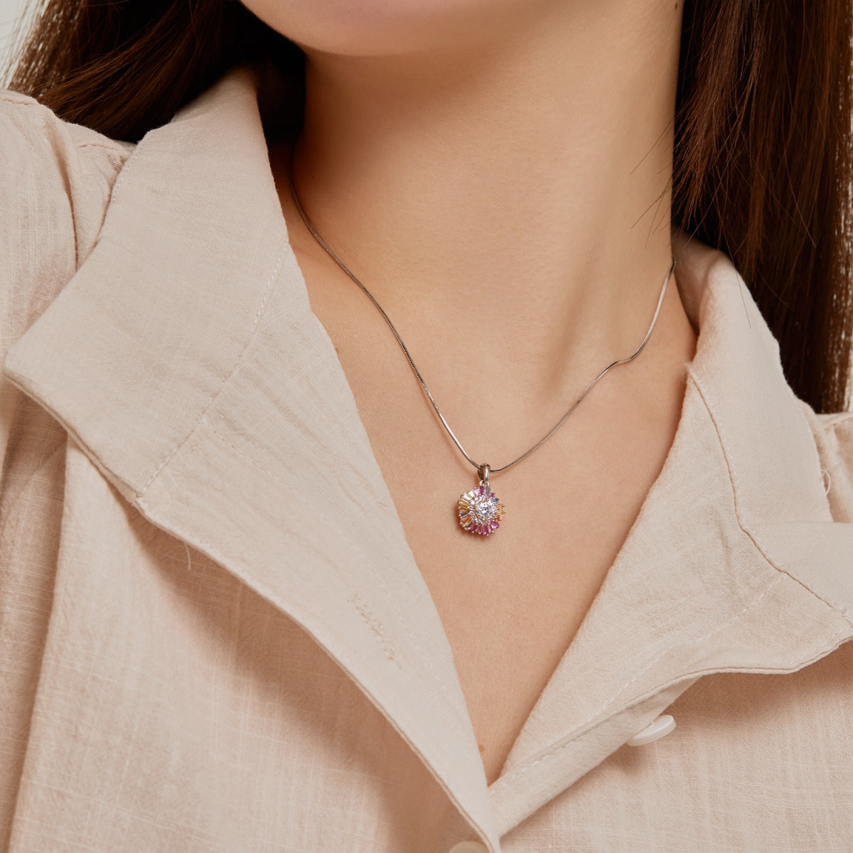 [AURORA]Enchanting Flower Colored Diamond Necklace