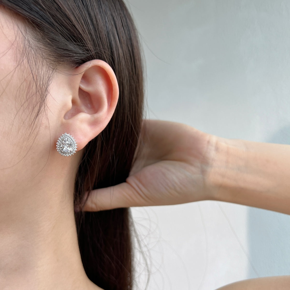 [AURORA]Delicate Gorgeous Pear Cut Daily Earrings