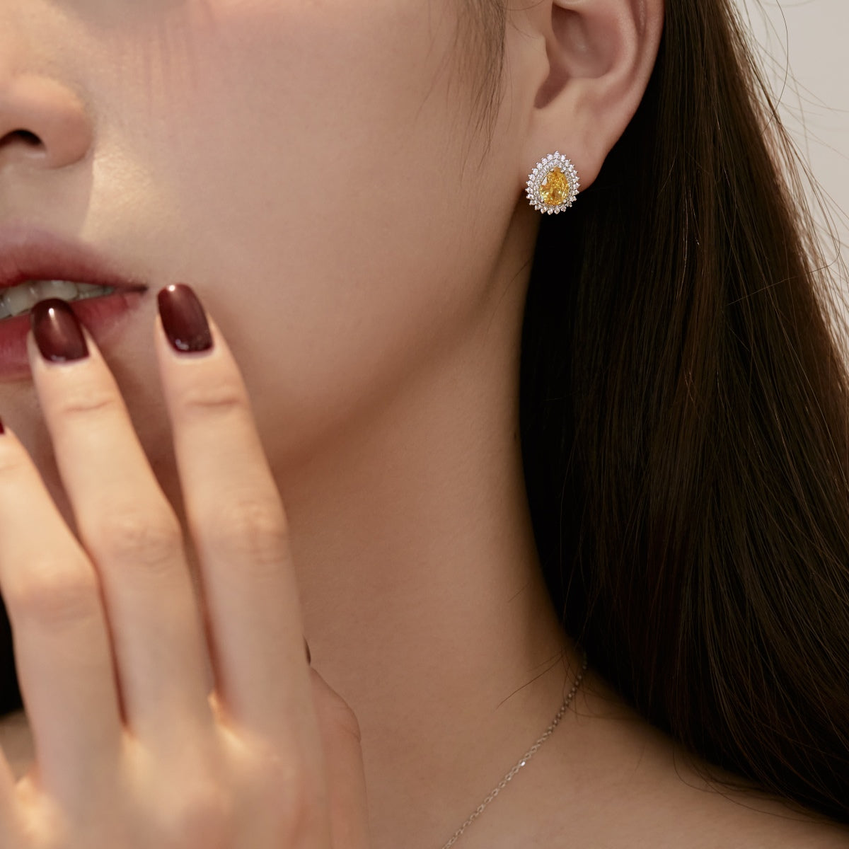 [AURORA]Delicate Gorgeous Pear Cut Daily Earrings
