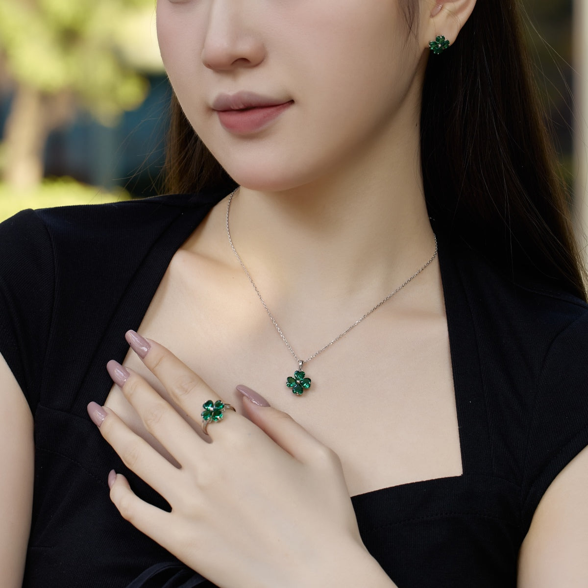 [AURORA]Heart-Shaped Four-Leaf Clover Bead Necklace