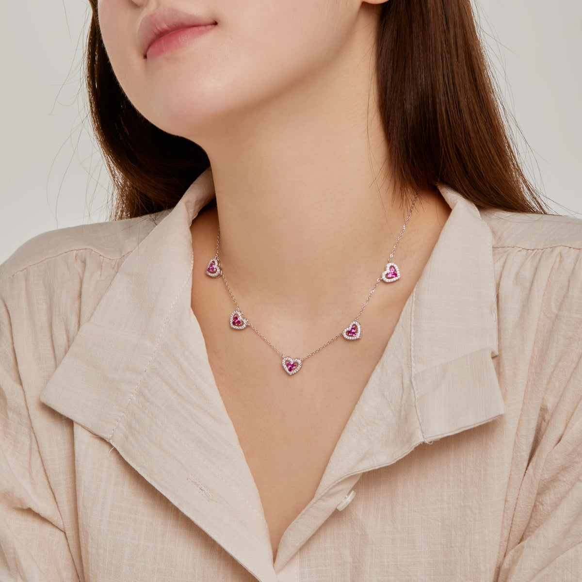 [AURORA]Sparkling Five Heart Necklace