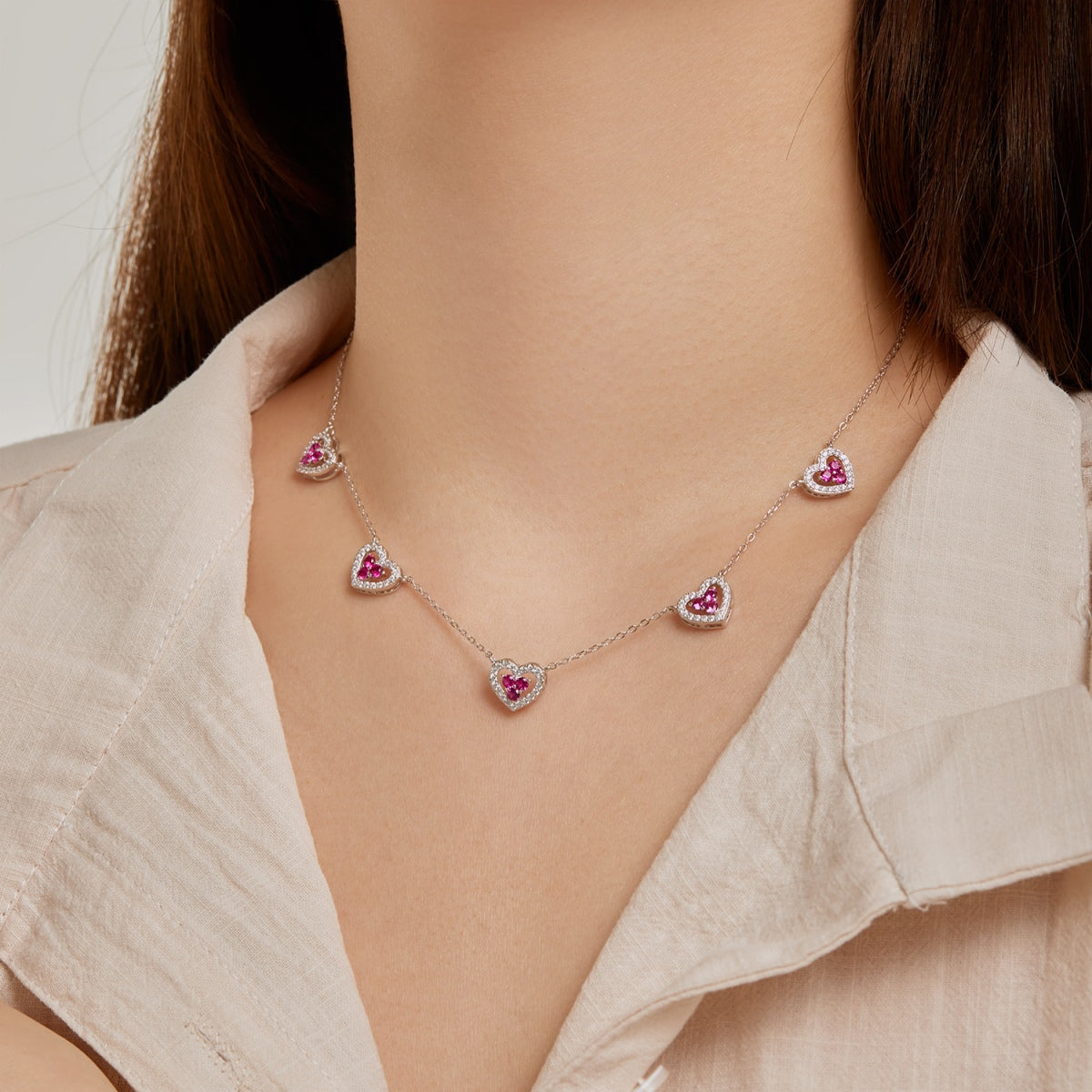 [AURORA]Sparkling Five Heart Necklace