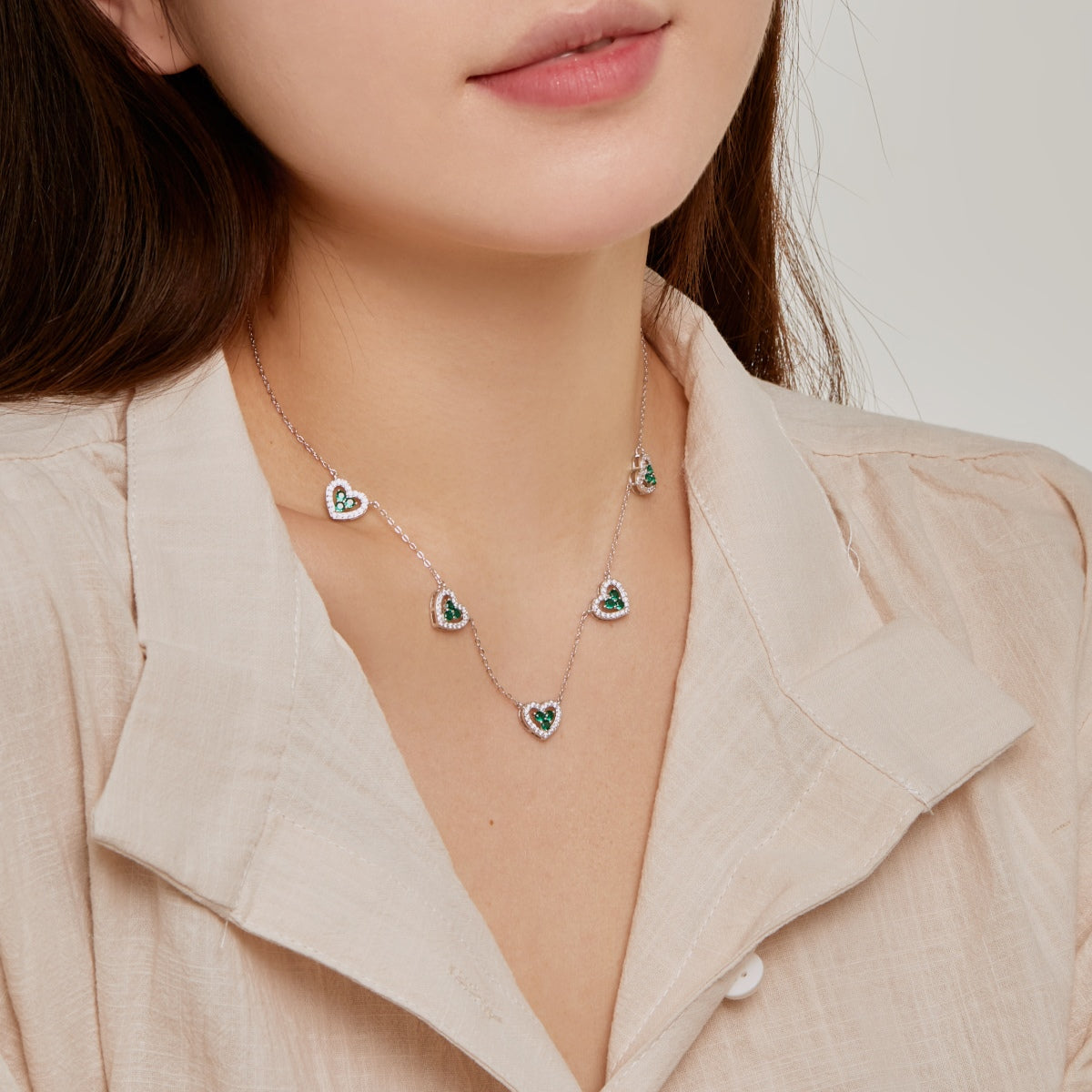 [AURORA]Sparkling Five Heart Necklace
