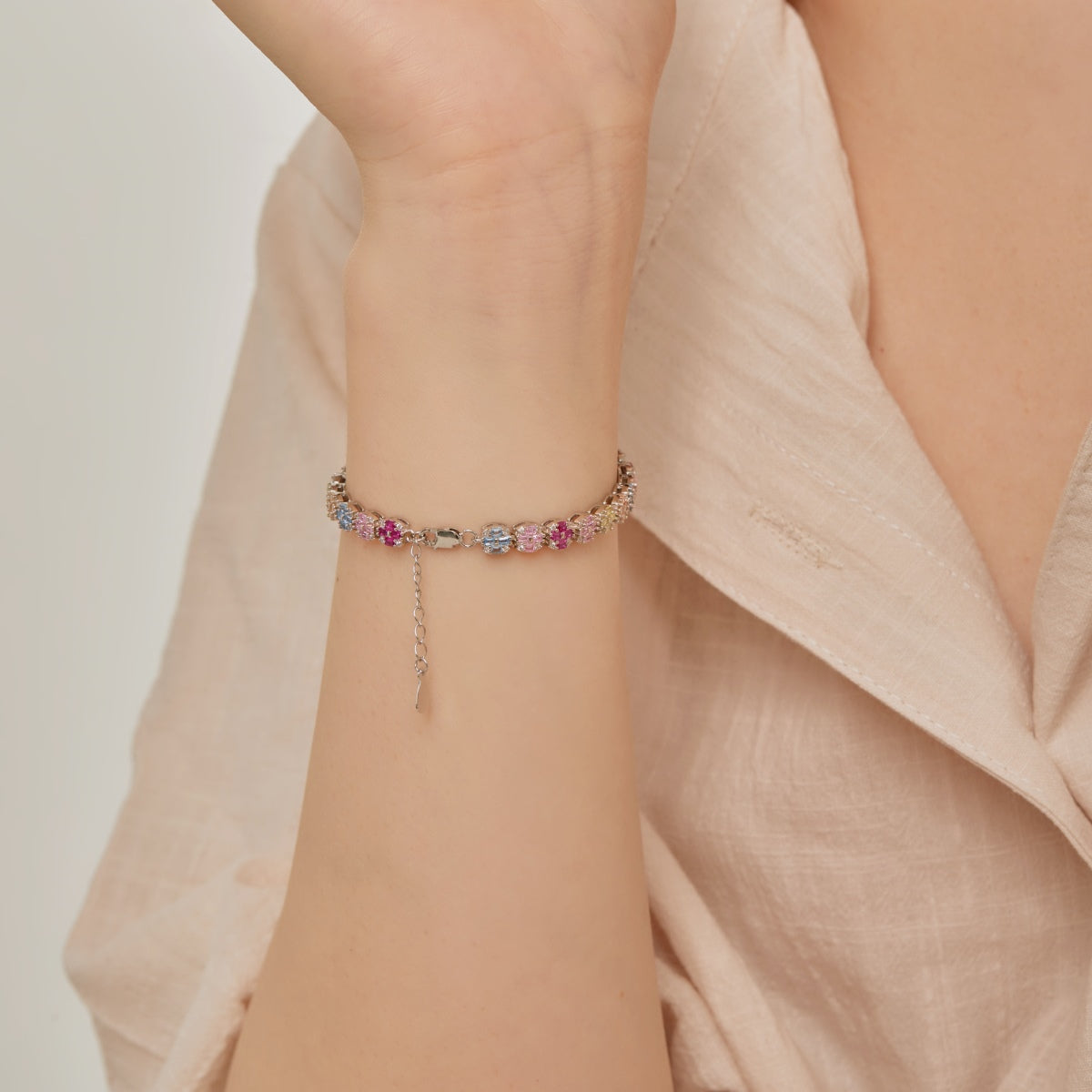 [AURORA]Delicate Colorful Emerald Cut Daily Bracelet