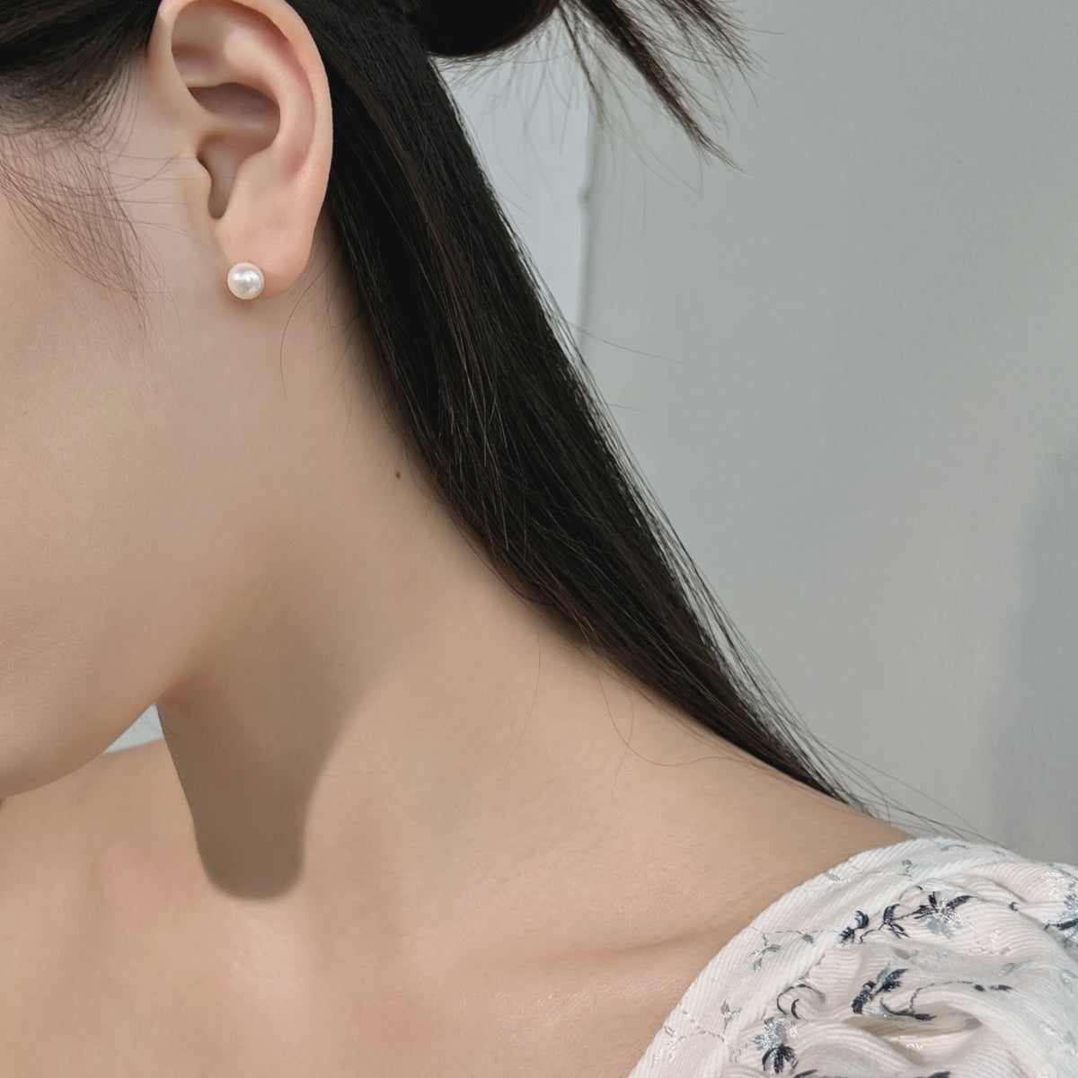 [AURORA]Delicate Pearl Earrings
