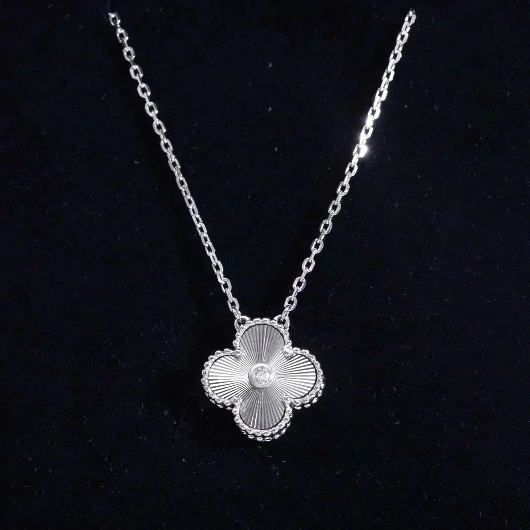 [basloveJW]CLOVER 15MM DIAMANT LASER HALSKETTE SILBER