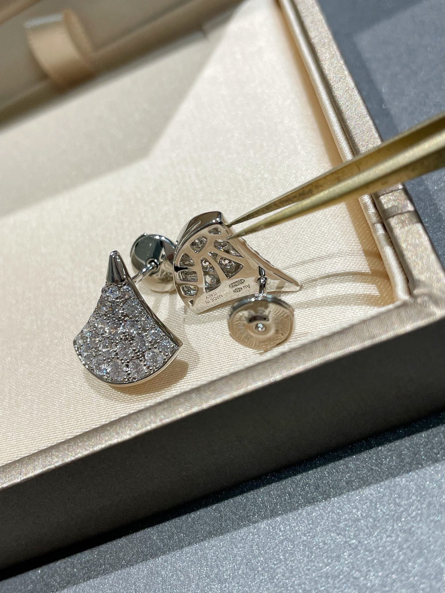 [AURORA]DREAM STUD EARRINGS DIAMOND
