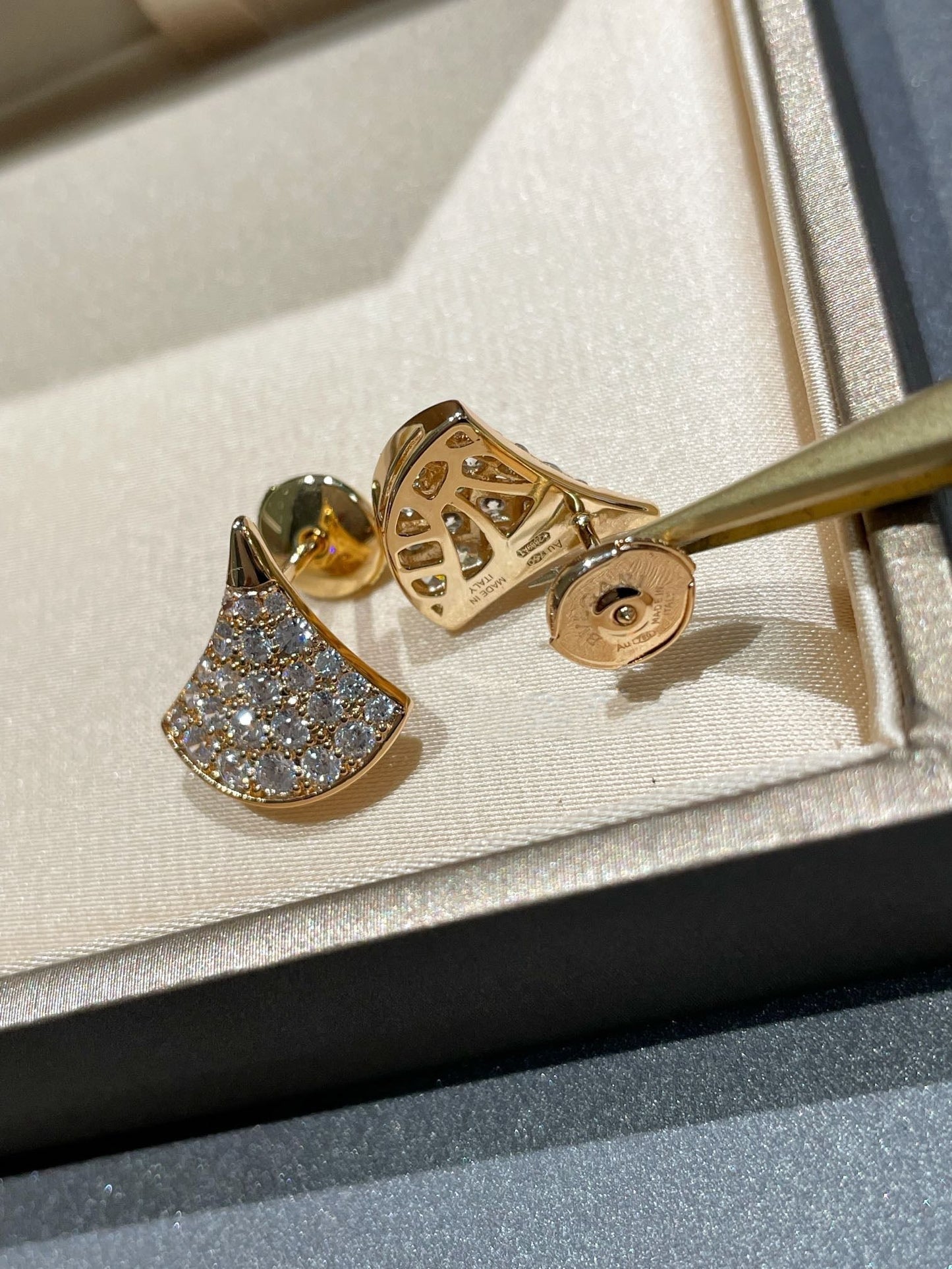 [AURORA]DREAM STUD EARRINGS DIAMOND