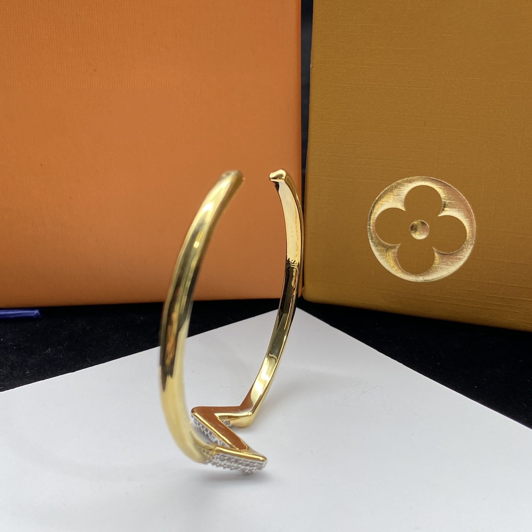 [AURORA]VOLTE UPSITE DOWN DIAMOND GOLD OPEN BRACELET