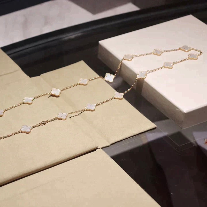 [AURORA]CLOVER 20 MOTIFS WHITE MOP NECKLACE