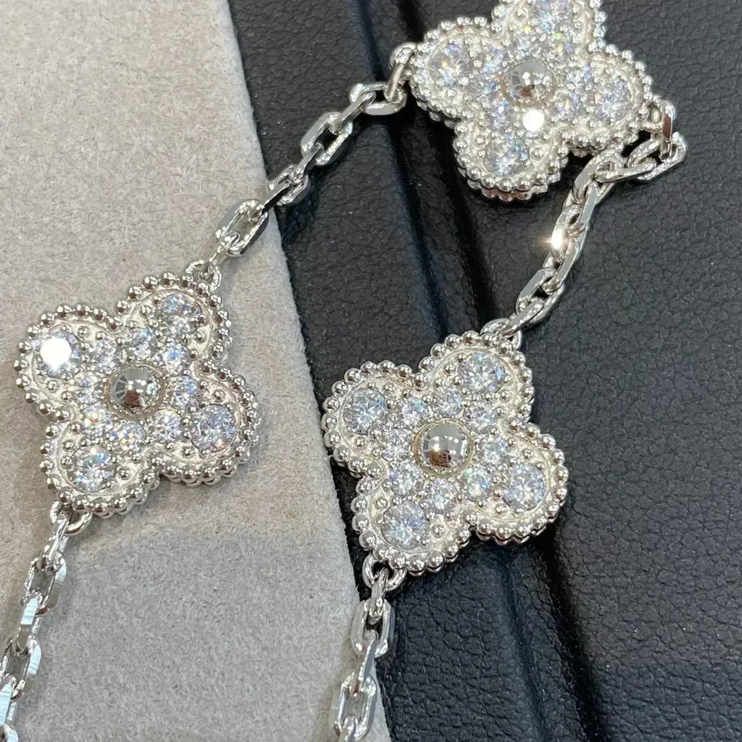 [basloveJW]CLOVER 5 MOTIFS DIAMANT ARMBAND SILBER
