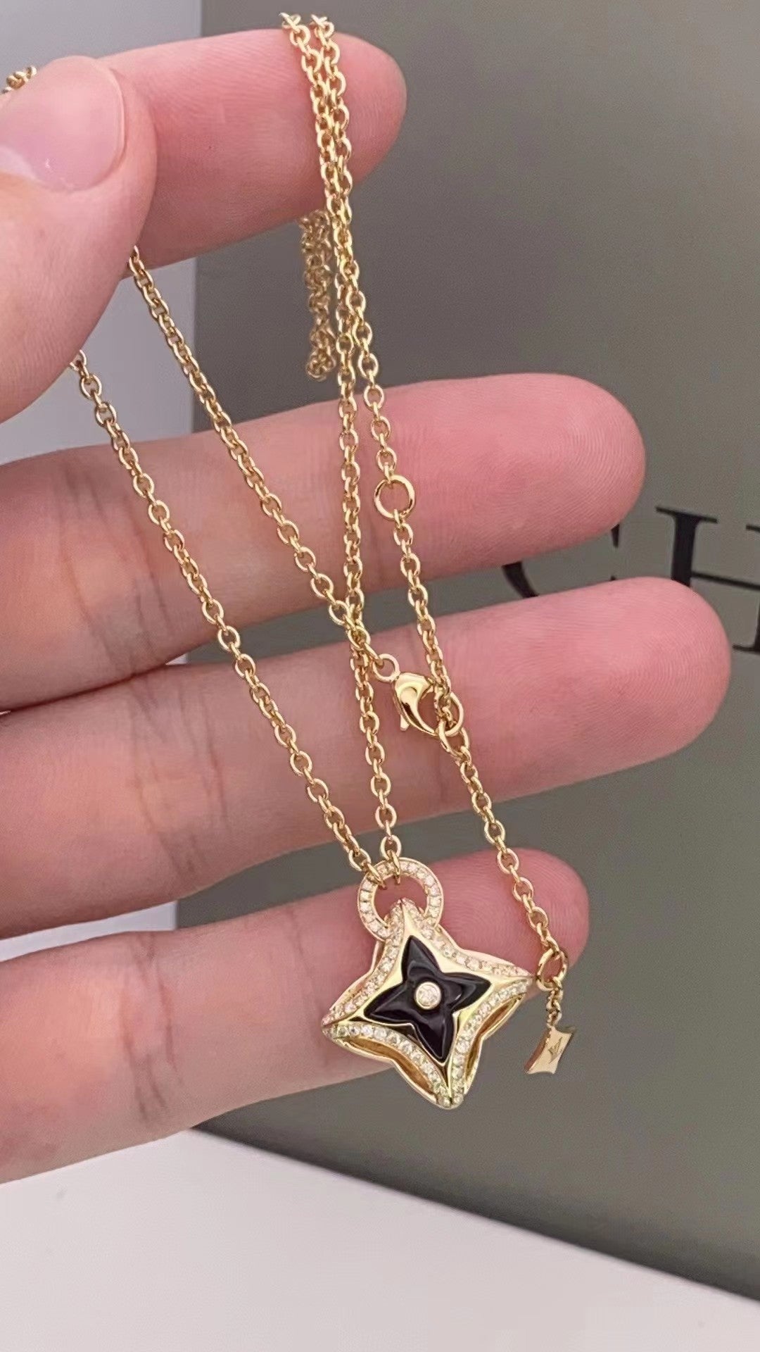 [AURORA]STERN ANHÄNGER ROTGOLD DIAMANT HALSKETTE