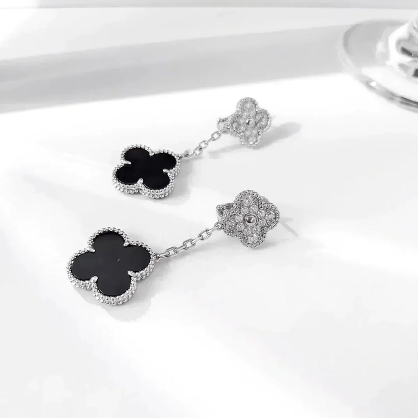 [basloveJW]CLOVER 2 MOTIFS DIAMOND ONYX OHRRINGE SILBER