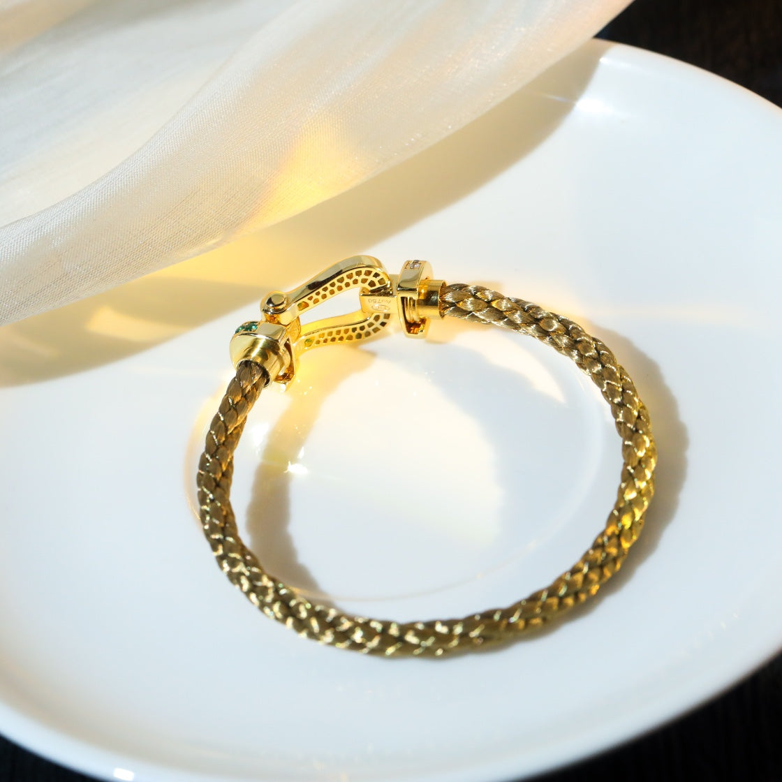 [AURORA]FORCE 10 GOLD GRÜNE DIAMANTEN GEPAART
