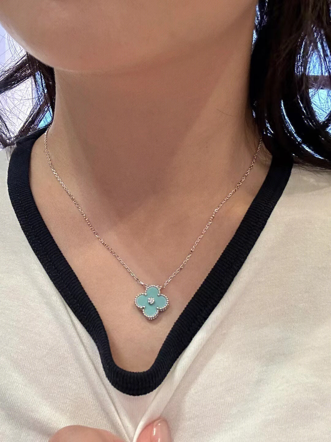 [basloveJW]CLOVER 1 DIAMANT HELLBLAU SILBER HALSKETTE