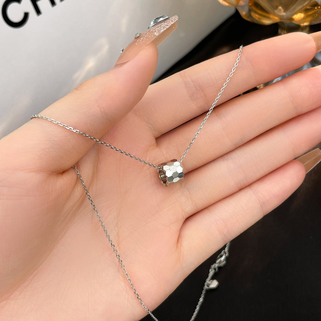 [AURORA]BEE MINI NECKLACE