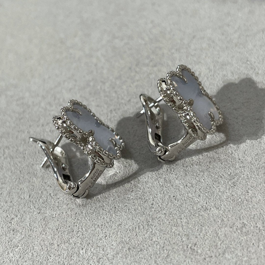 [basloveJW]Ohrstecker aus Silber mit Kleeblatt-Chalzedon