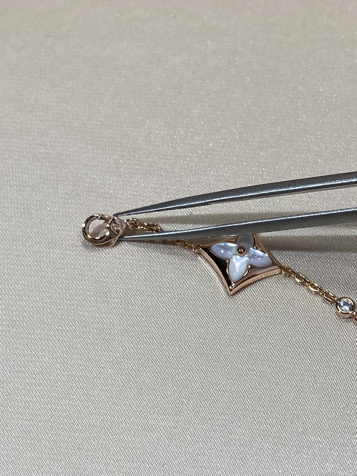 [AURORA] STAR 4 MOTIV MOP DIAMOND ROSÉGOLDARMBAND