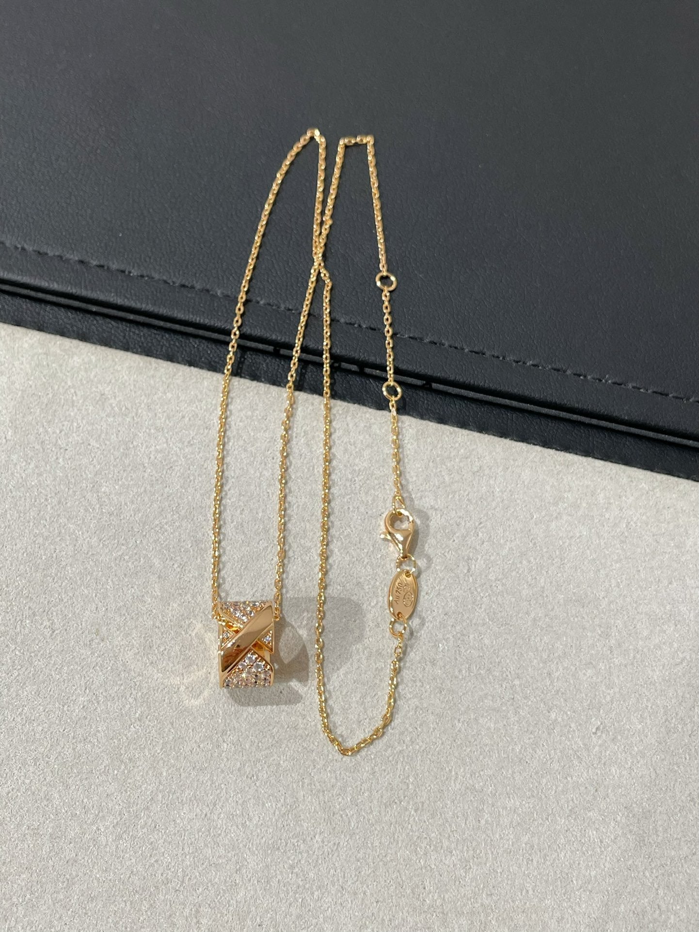 [AURORA]LIENS EVIDENCE DIAMOND PAVED NECKLACE