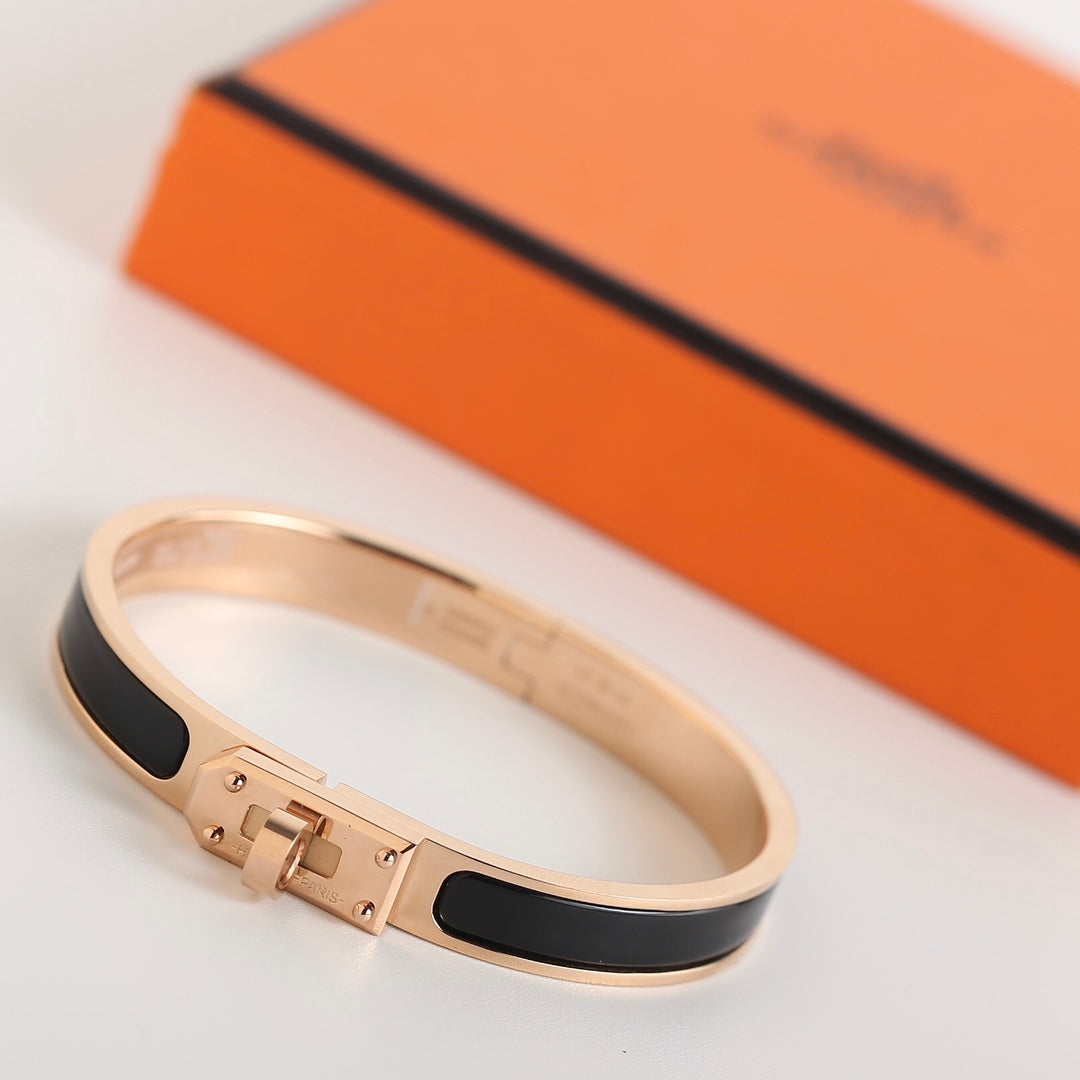 [AURORA]HM KELLY SCHWARZES ARMBAND