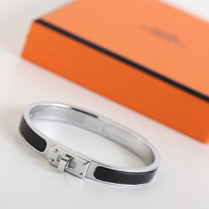[AURORA]HM KELLY SCHWARZES ARMBAND