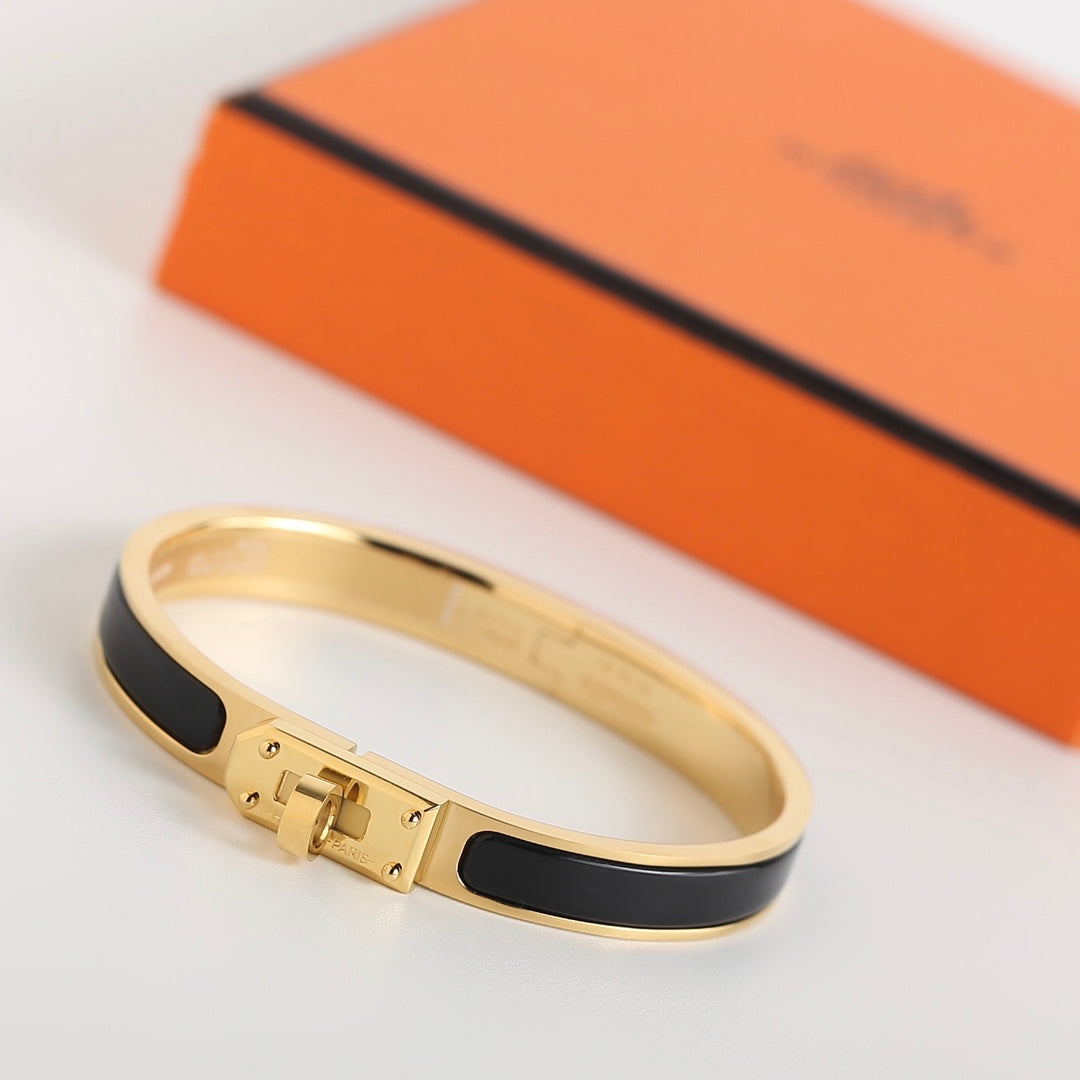 [AURORA]HM KELLY SCHWARZES ARMBAND