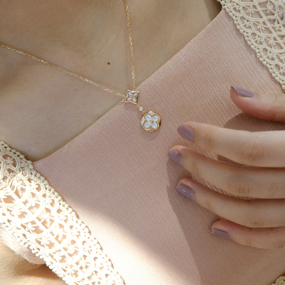 [AURORA] HALSKETTE MIT STERN UND SONNE, WEISSEM MOP 2-MOTIV, ROSA GOLD 