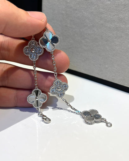 [basloveJW]Silberarmband mit 5 Kleeblatt-Motiven und Diamanten