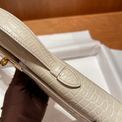 KELLY CUT 31 IN WHITE CREAM ALLIGATOR LEATHER WITH GOLD HARDWARE (MADE-TO-ODER)