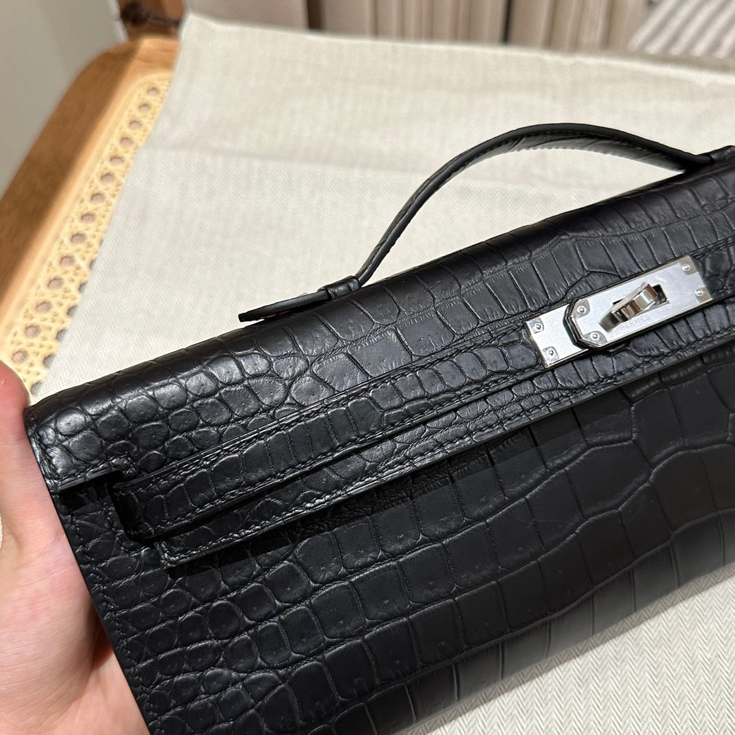 KELLY CUT 31 IN BLACK SHINY ALLIGATOR LEATHER WITH SILVER HARDWARE (MADE-TO-ODER)