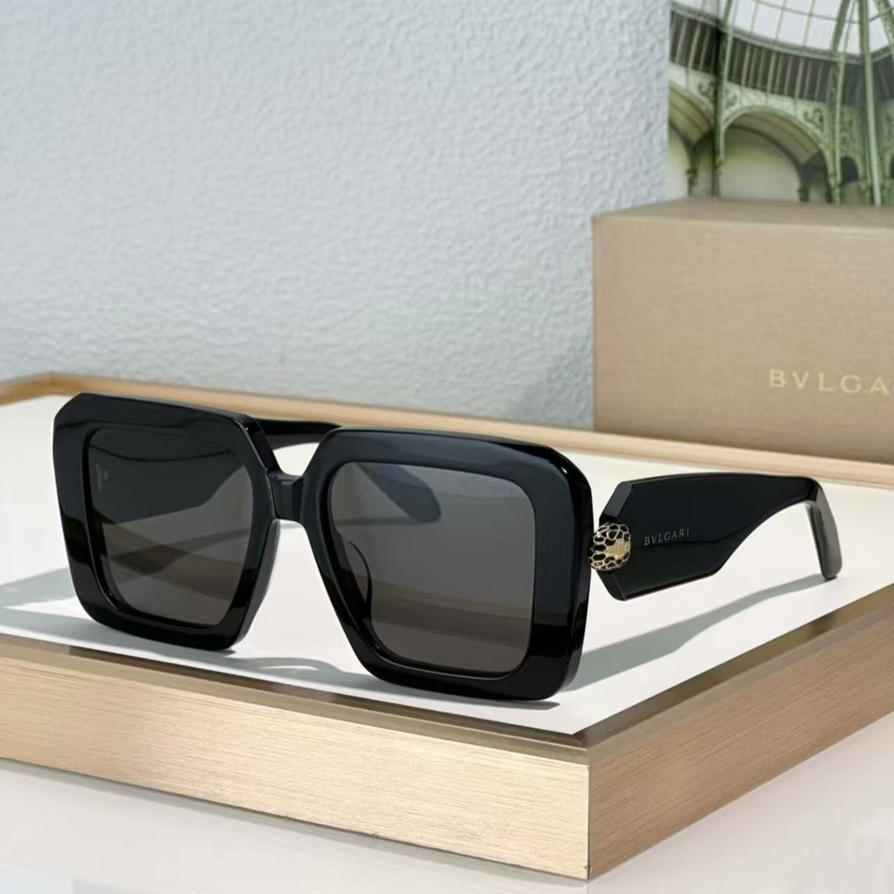 Square-framed Snake-patterned Black-rimmed Sunglasses