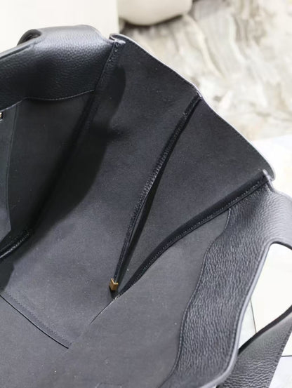 LE 5 À 7 BEA IN GRAINED LEATHER BLACK