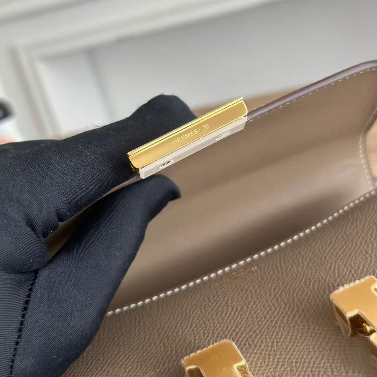 CONSTANCE 18 ETOUPE EPSOM GOLD HARDWARE