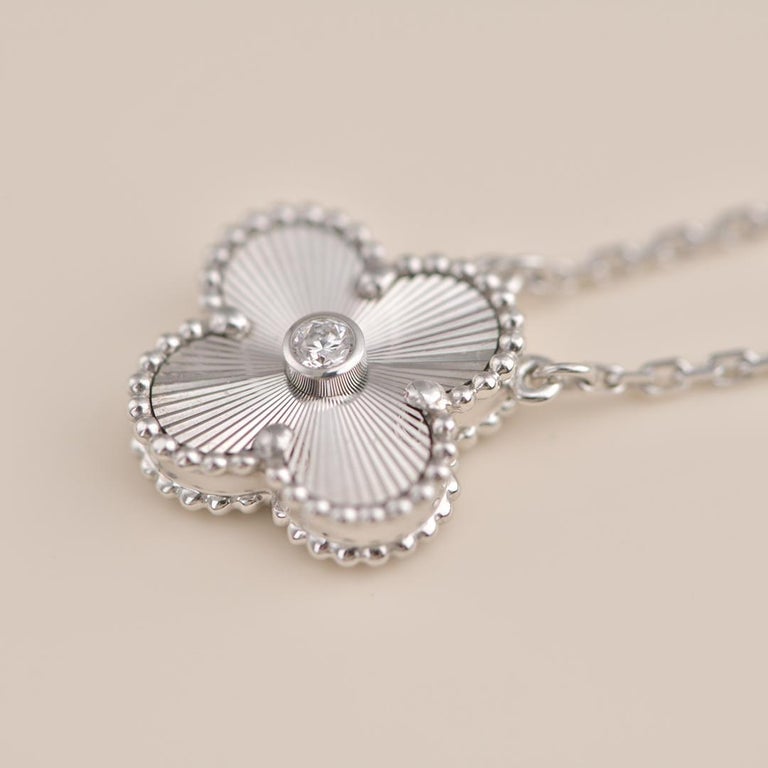 [basloveJW]CLOVER 15MM DIAMANT LASER HALSKETTE SILBER
