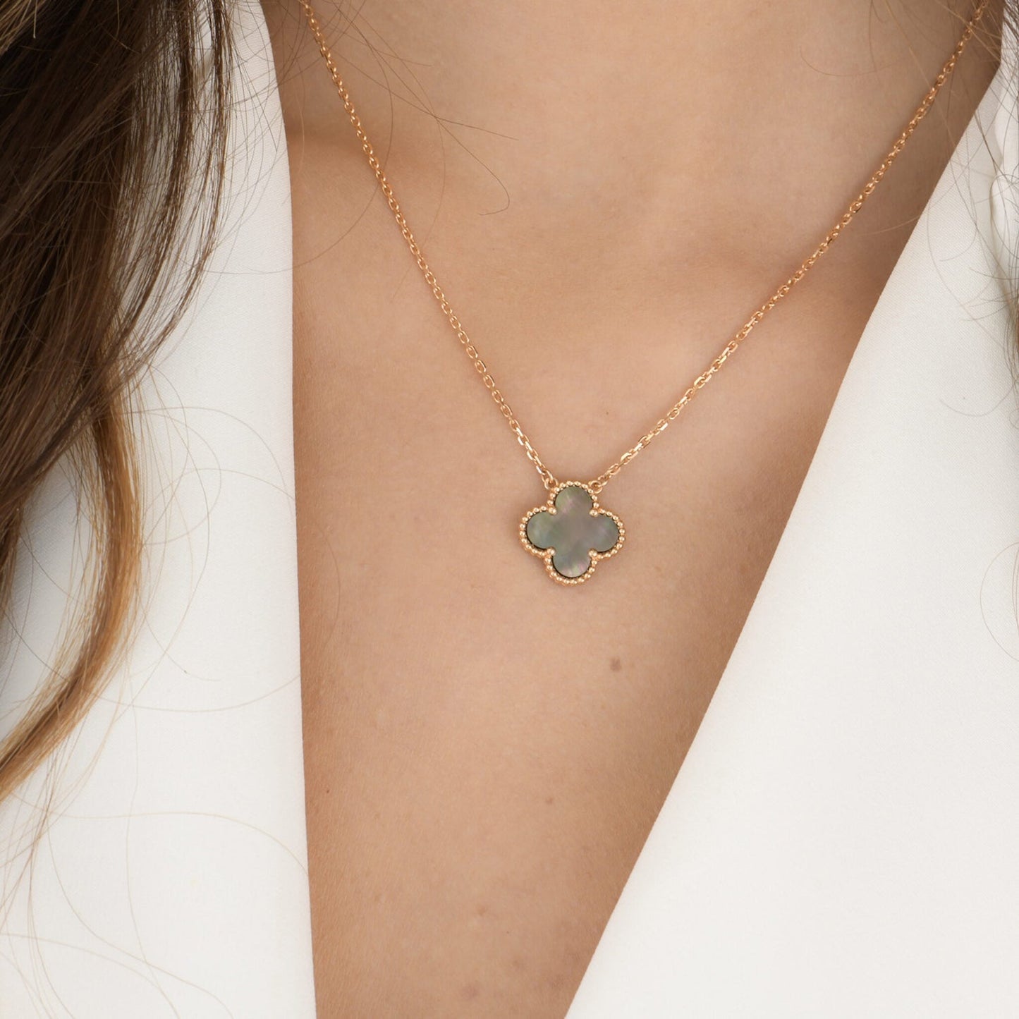 [AURORA]CLOVER 15MM  GRAY MOTHER OF PEARL NECKLACE
