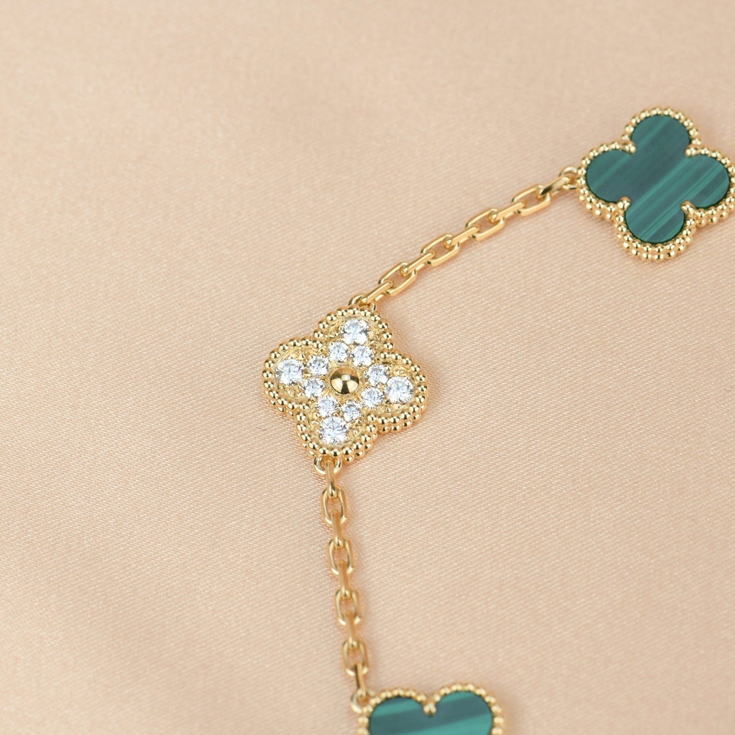[AURORA]CLOVER  5 MOTIF MALACHITE DIAMOND BRACELET