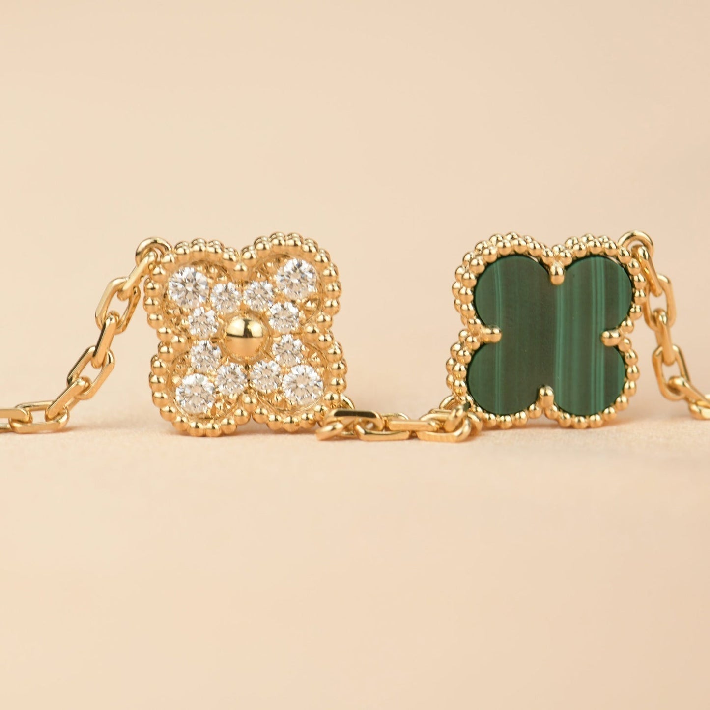 [AURORA]CLOVER  5 MOTIF MALACHITE DIAMOND BRACELET